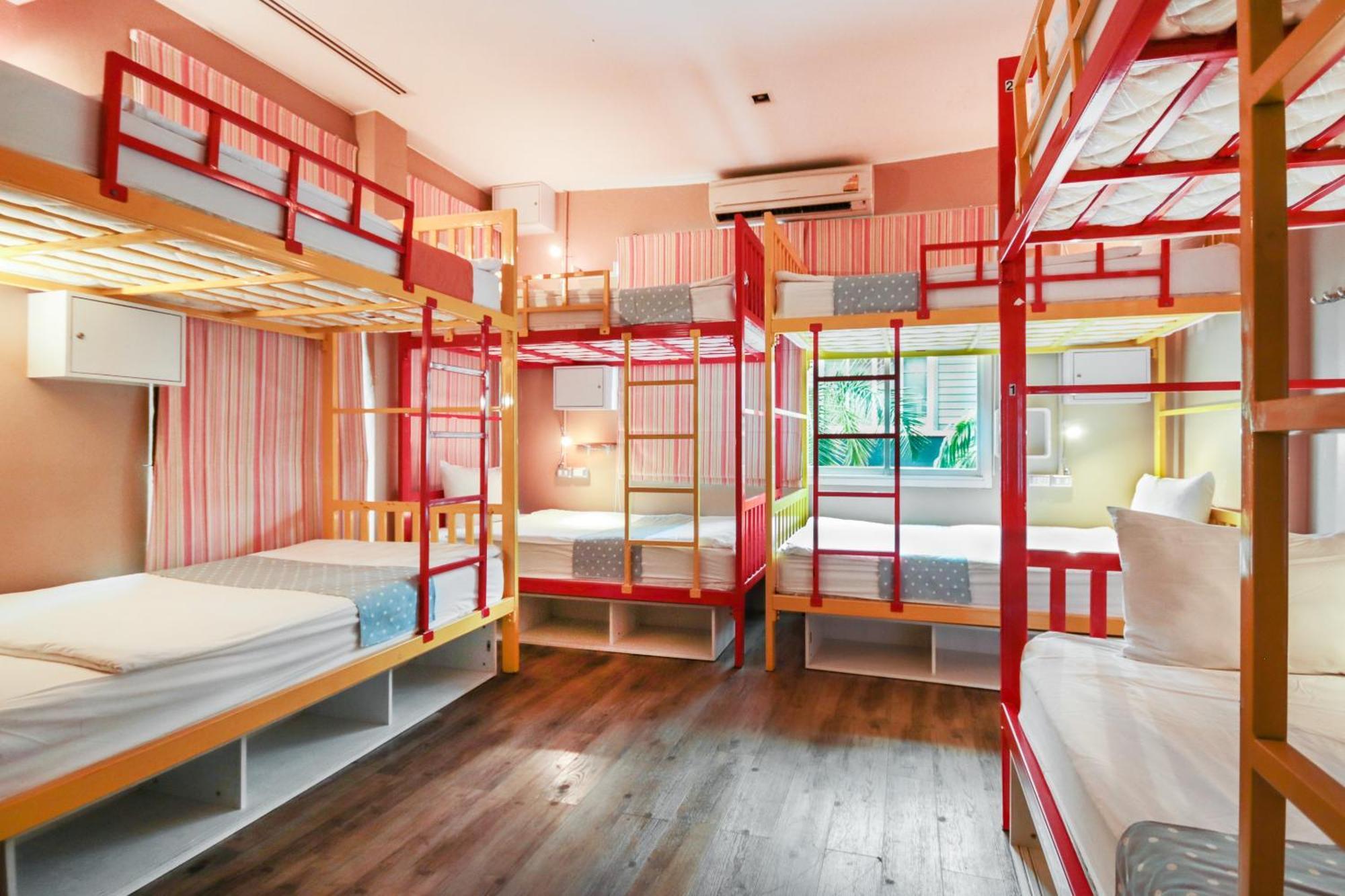 Oyo 1074 Fin Hostel Ката-Бич Экстерьер фото