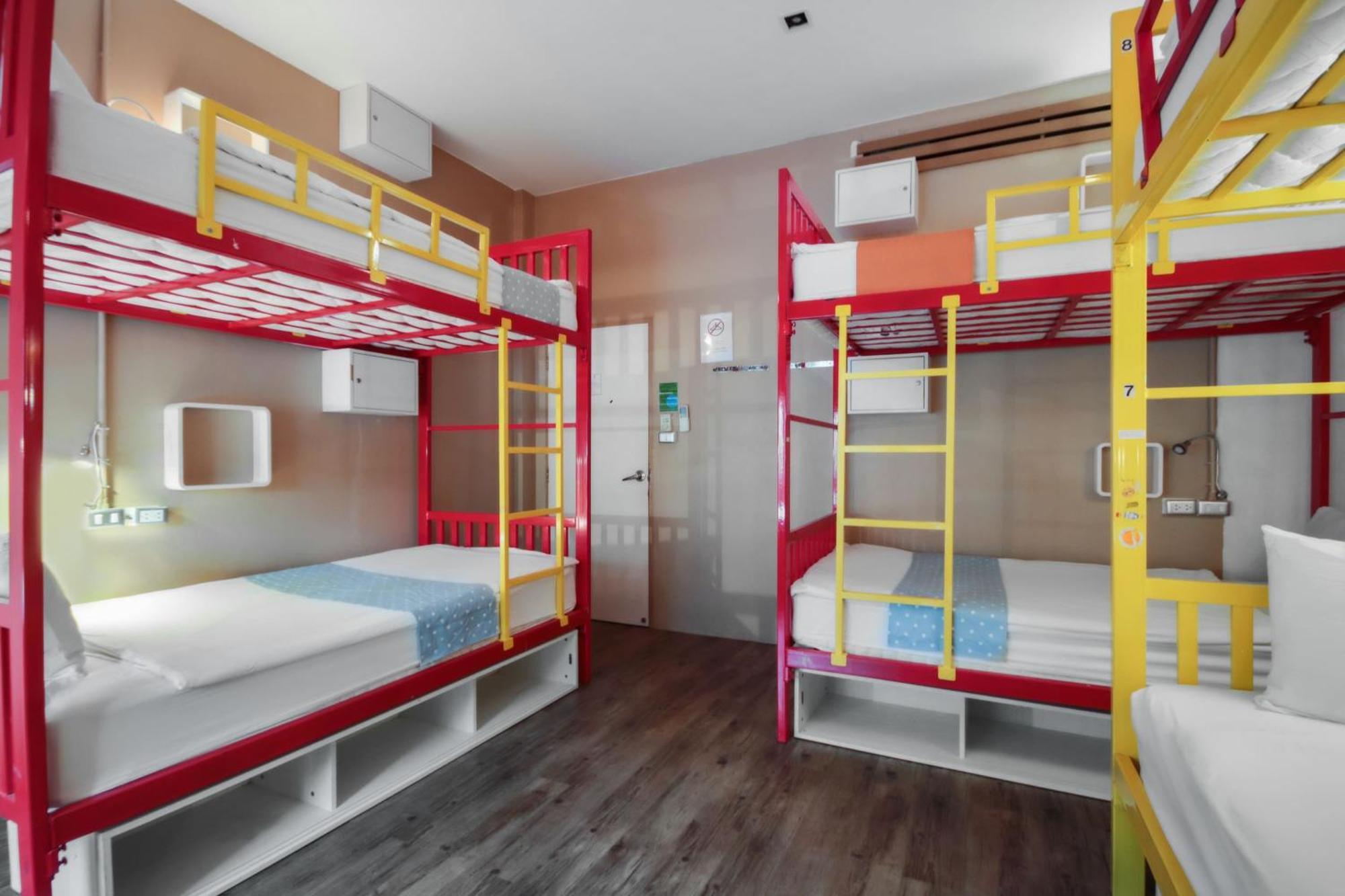 Oyo 1074 Fin Hostel Ката-Бич Экстерьер фото
