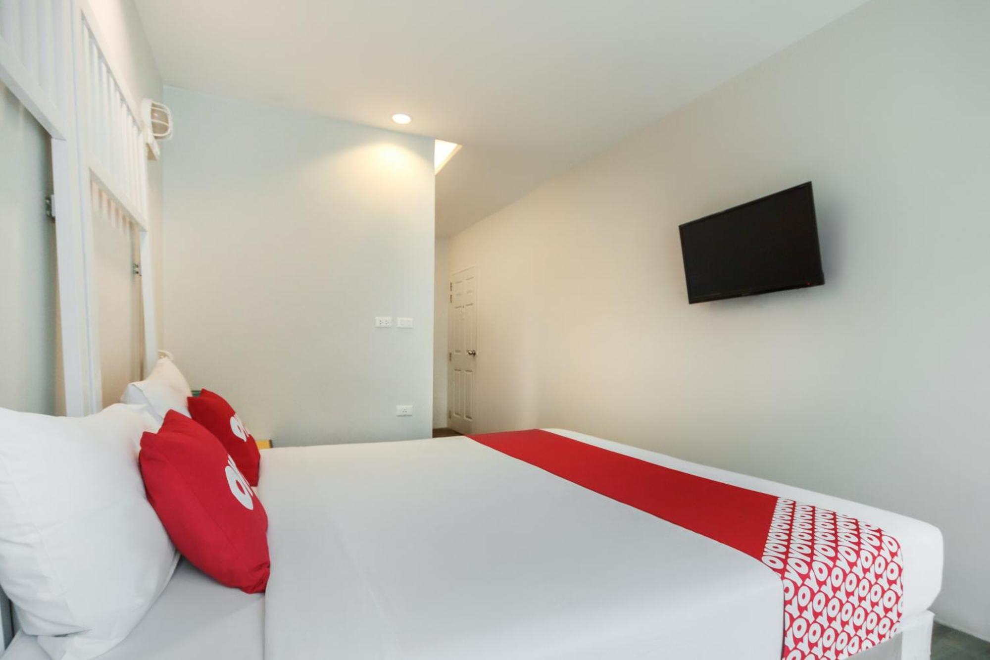Oyo 1074 Fin Hostel Ката-Бич Экстерьер фото