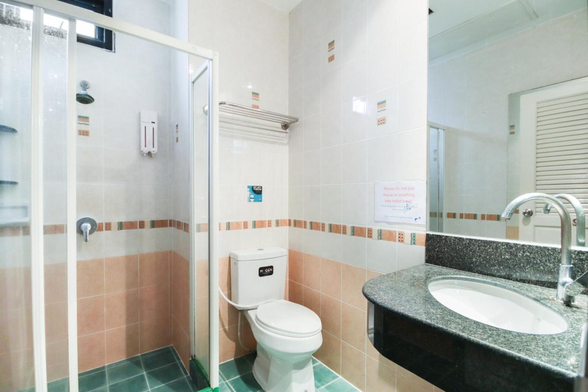 Oyo 1074 Fin Hostel Ката-Бич Экстерьер фото