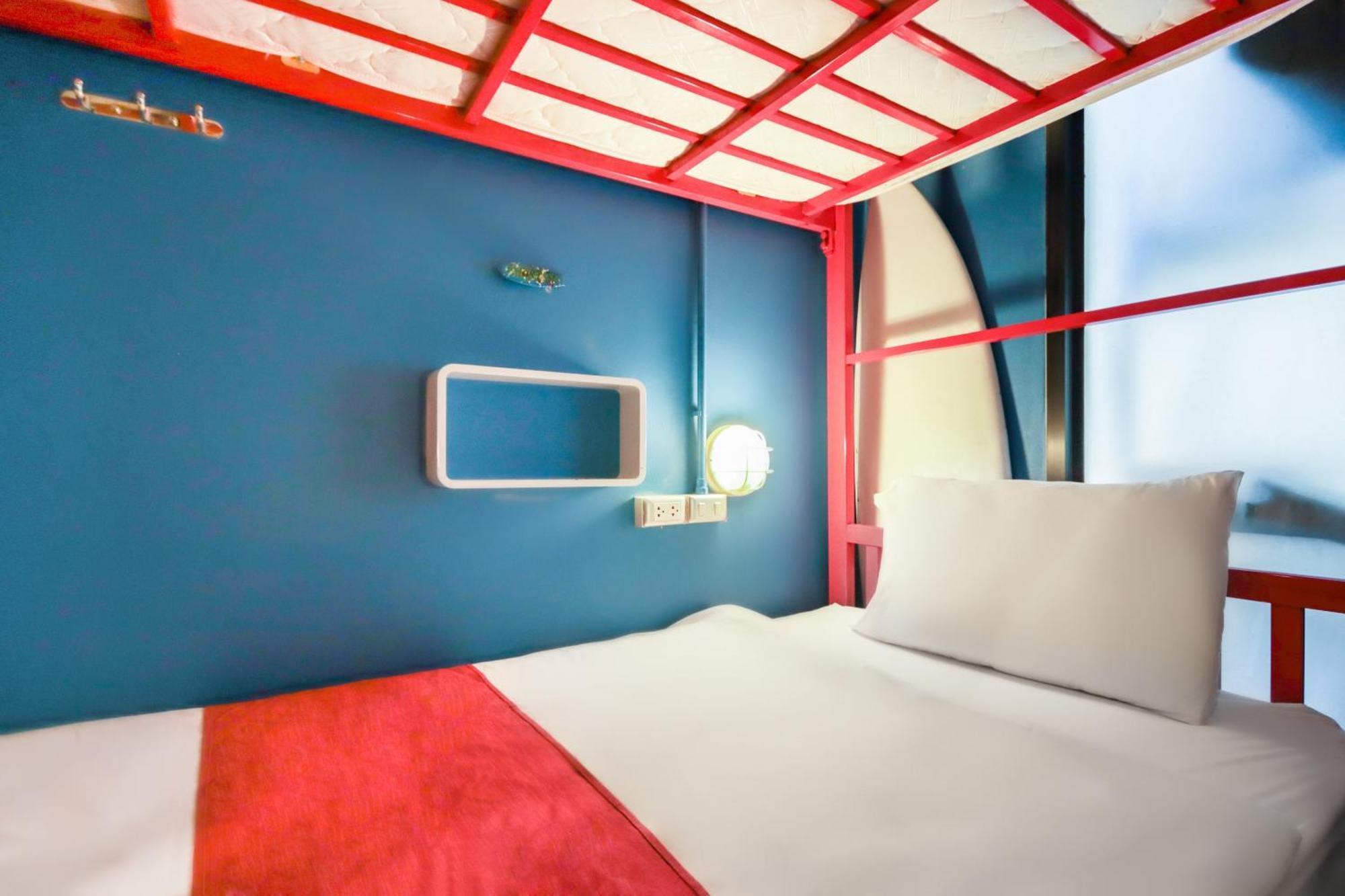 Oyo 1074 Fin Hostel Ката-Бич Экстерьер фото