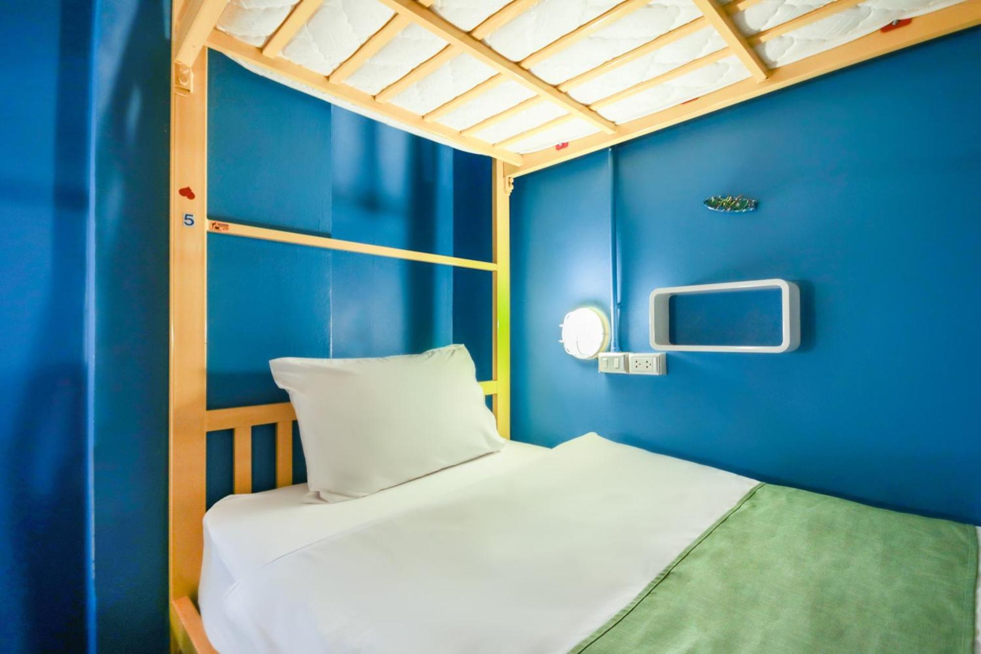 Oyo 1074 Fin Hostel Ката-Бич Экстерьер фото