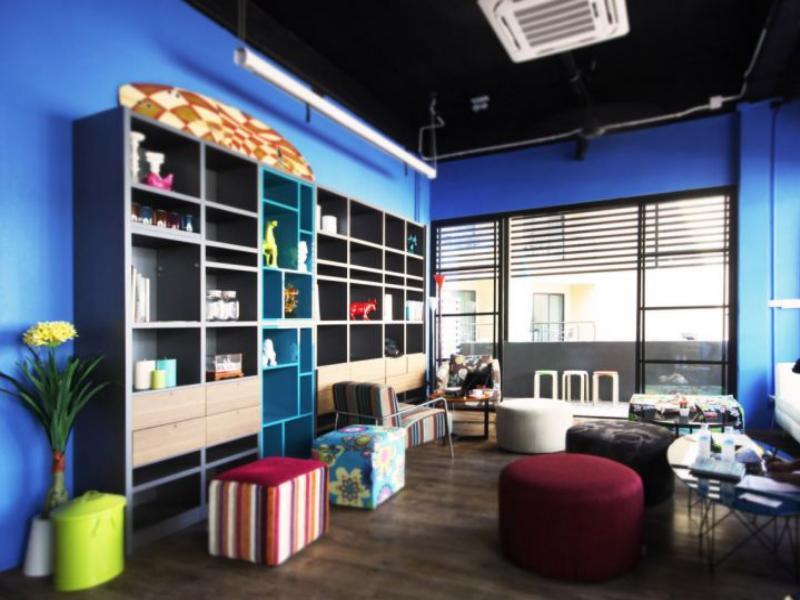 Oyo 1074 Fin Hostel Ката-Бич Экстерьер фото
