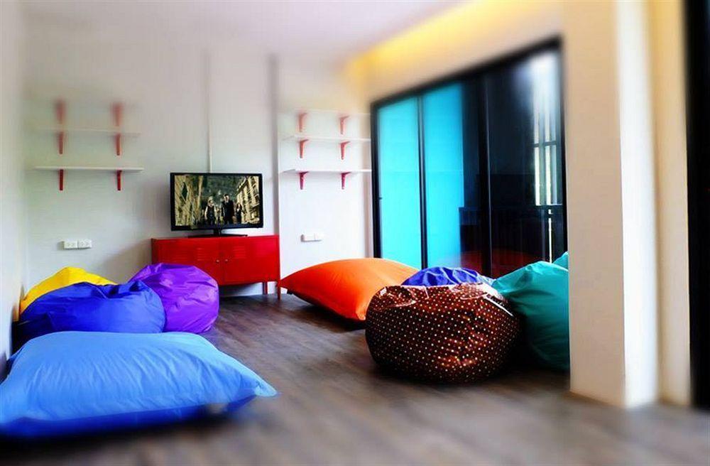 Oyo 1074 Fin Hostel Ката-Бич Экстерьер фото