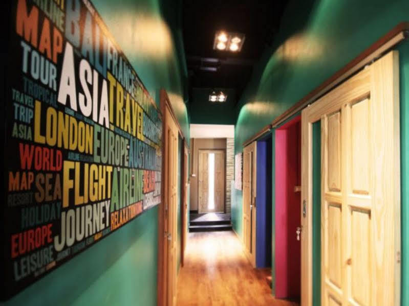 Oyo 1074 Fin Hostel Ката-Бич Экстерьер фото